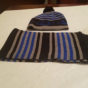 Batman hat and scarf set